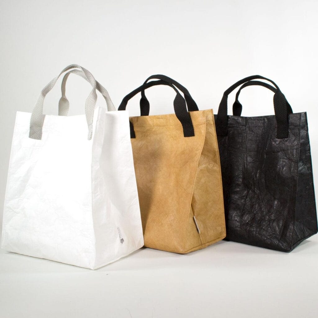 Custom insulated lunch bags from B2B supplier catalog