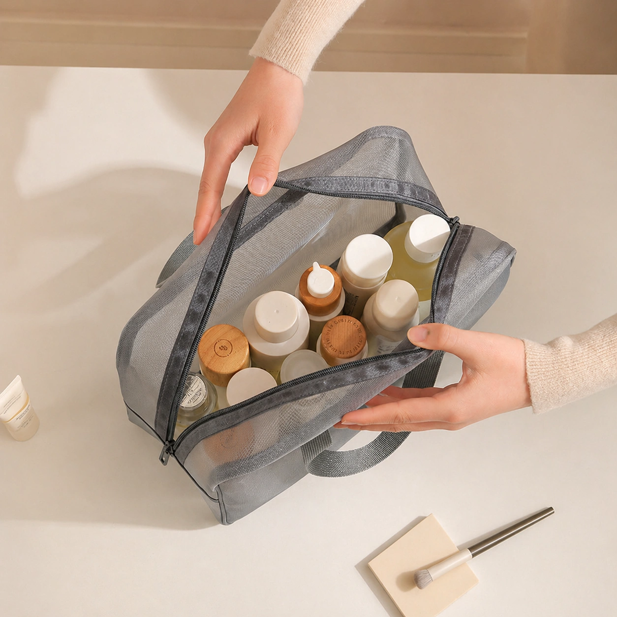 Large Mesh Bow Storage & Travel Toiletry Bag